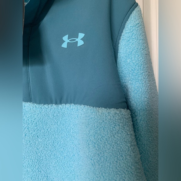 NWT Under Armour Pullover Sweatshirt - Picture 3 of 5